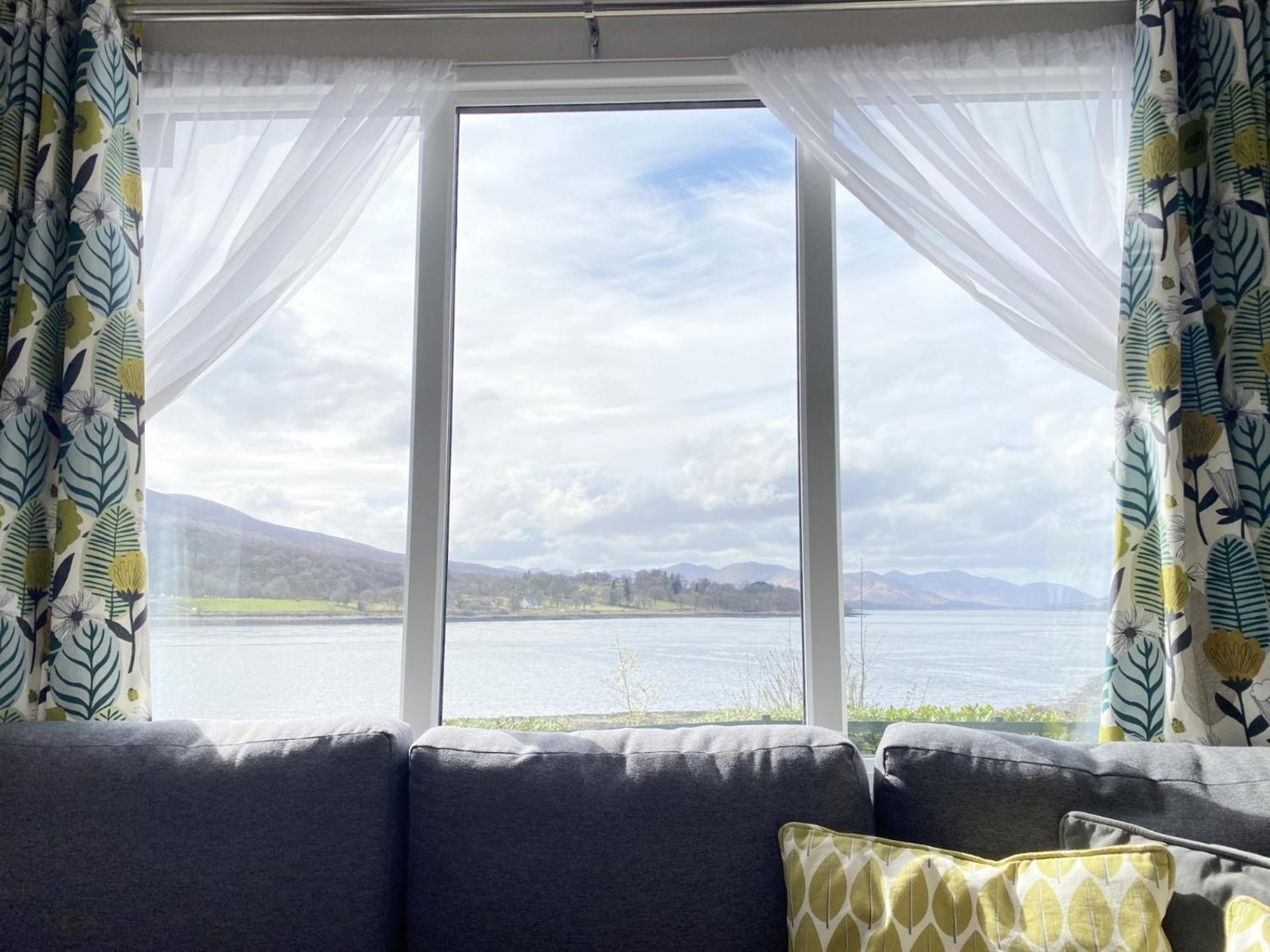 Linnhe Lochside Holidays Corpach Room photo